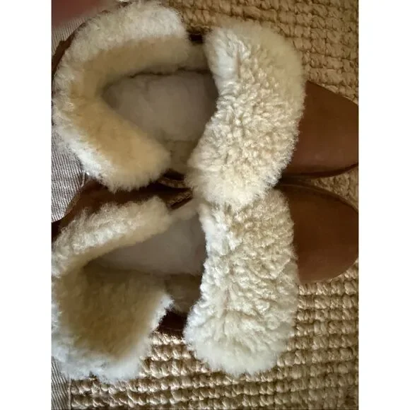 UGG Brown Ankle Boots with Cream Lining - Picture 6 of 7